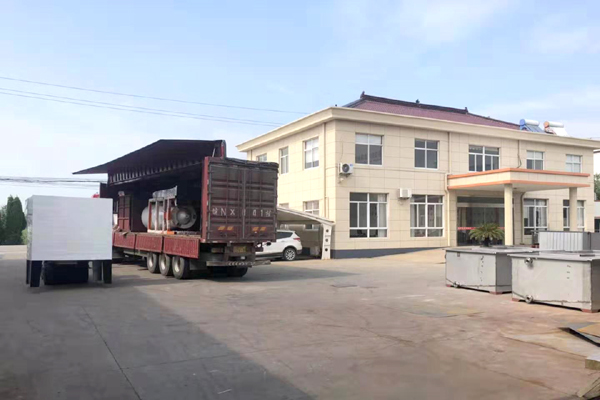 喷塑设备装车发货