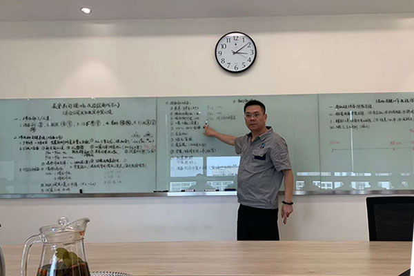 共勉-江苏喷塑设备厂88爱彩涂装应邀参加客户企业会议！